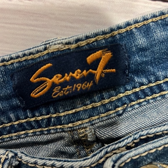 7 for All Mankind Jean Shorts - Picture 2 of 6